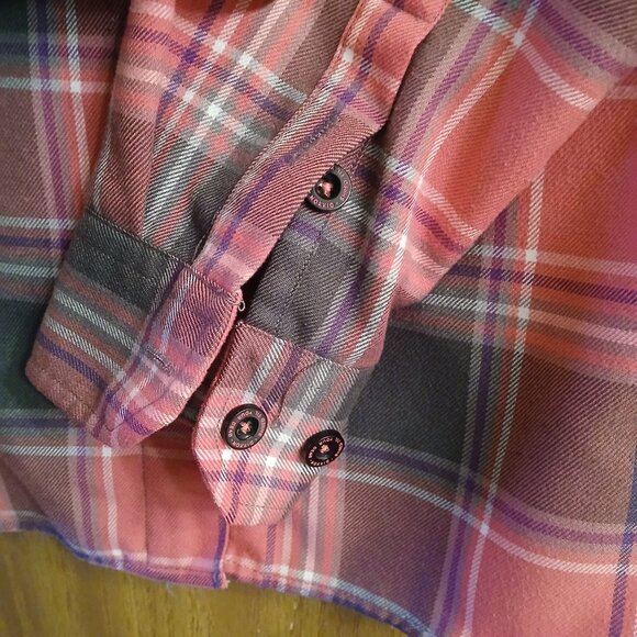 DIXXON Flannel Company Pink and Gray Flannel Shreddy Shirt- Size Medium - Picture 4 of 10